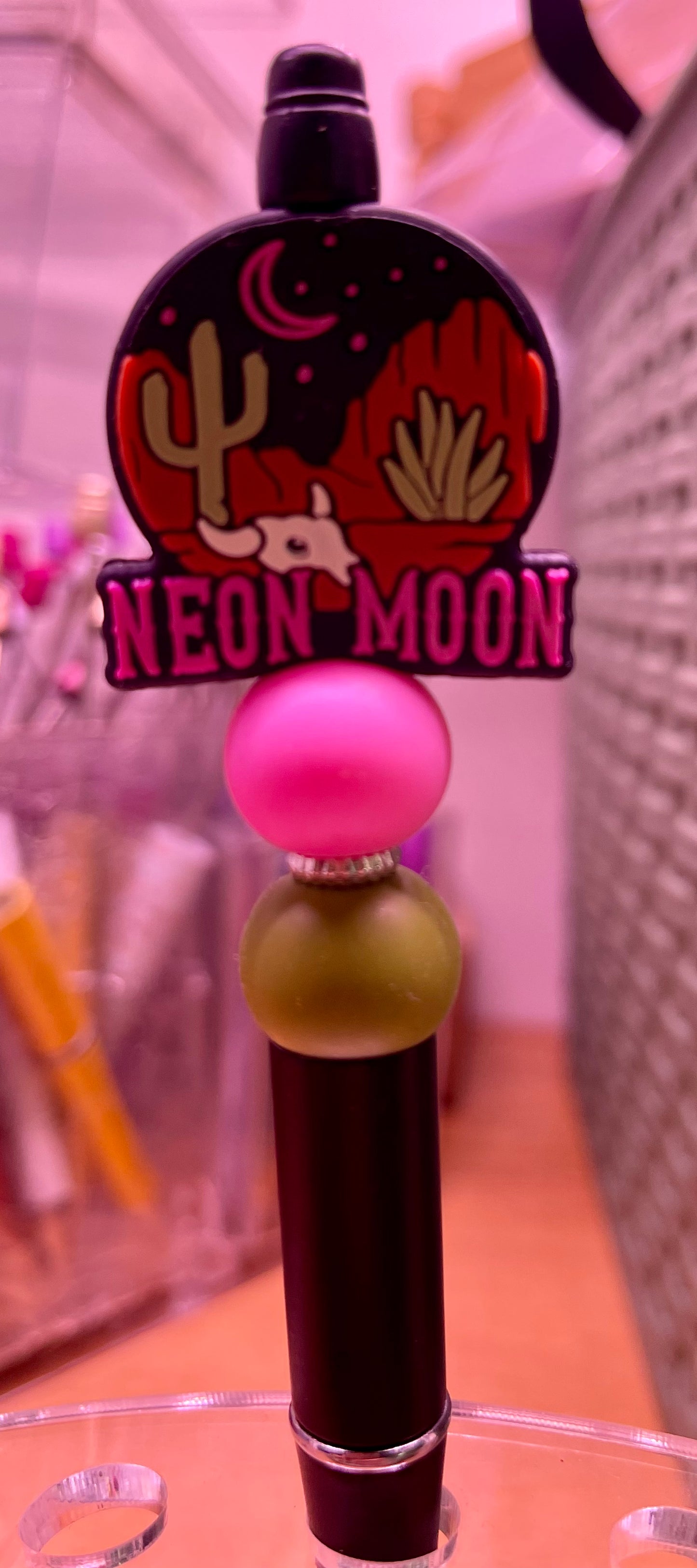 Neon Moon pen