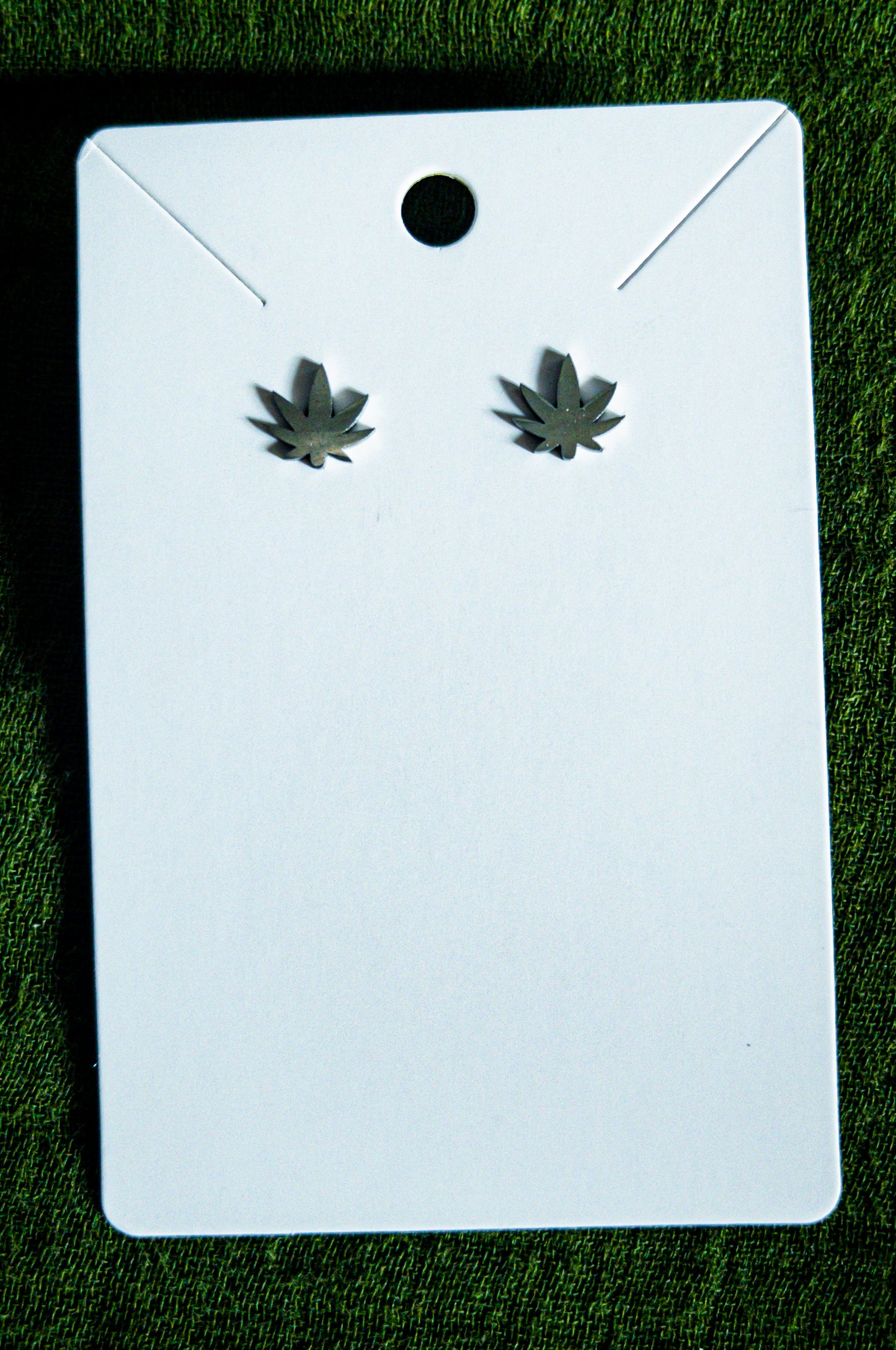 Hemp leaf/**sale price!**