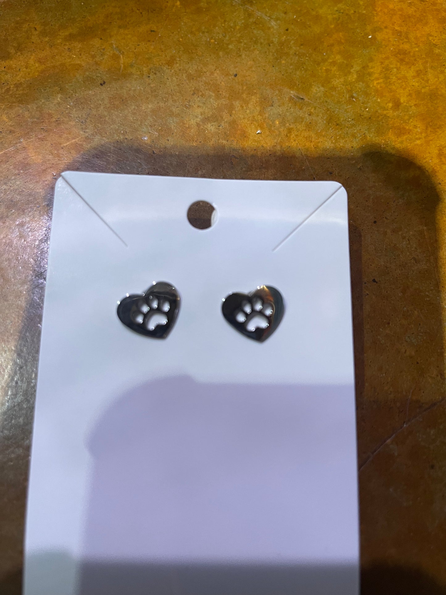 Paw print stud